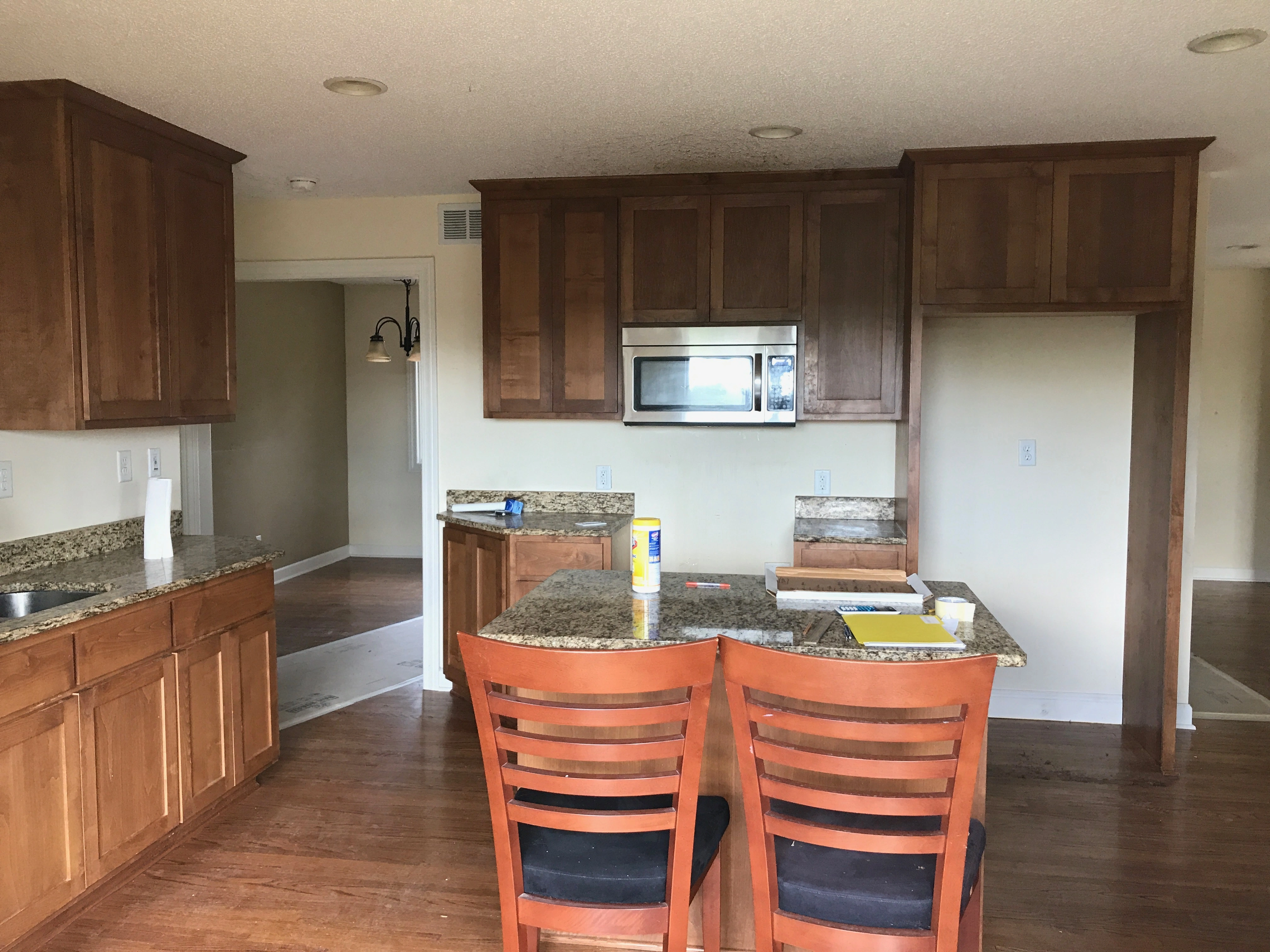 2004 Quail Creek — kitchen, before